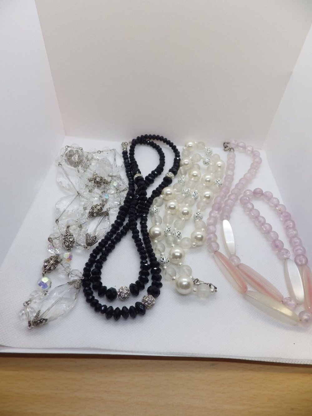 Lot of 4 Beaded Necklaces Clear, Pink, Black 929E1